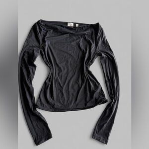 Wilfred Classic Black Long Sleeve Top